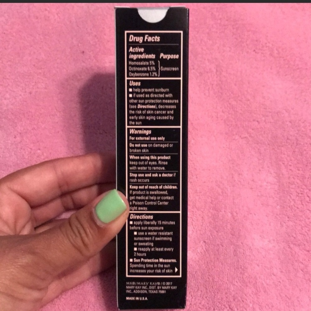 Mary Kay® CC Cream SPF 15* (swatched) - Picture 5 of 6